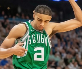 NBA：凯尔特人120-110胜独行侠，塔图姆35+10夺总决赛MVP